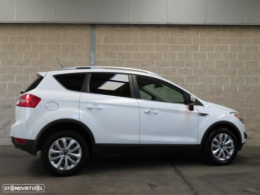 Ford Kuga 2.0 TDCi 4x4 Aut. Titanium - 5