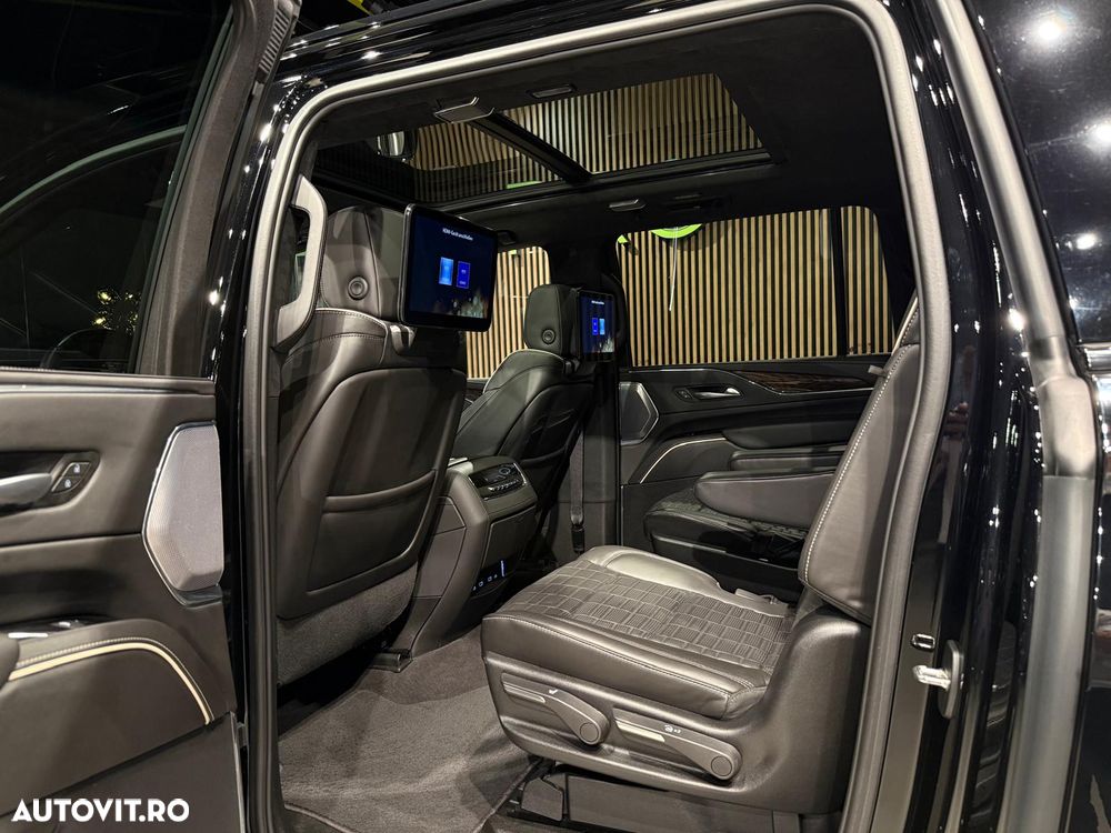 Cadillac Escalade 6.2 V8 ESV Platinum - 23