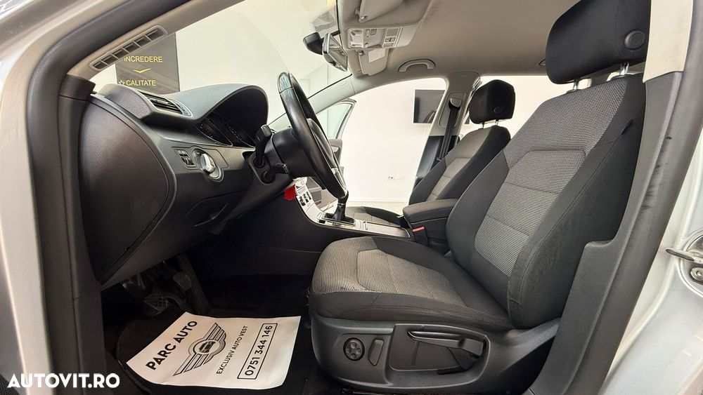 Volkswagen Passat 1.6 TDI BlueMotion - 12