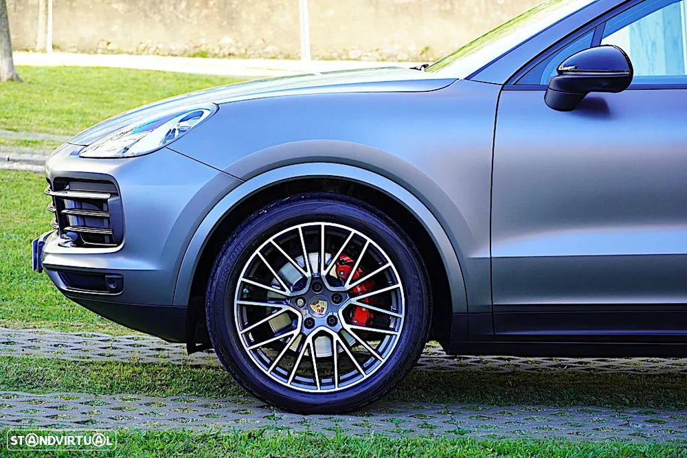 Porsche Cayenne Coupé E-Hybrid - 4