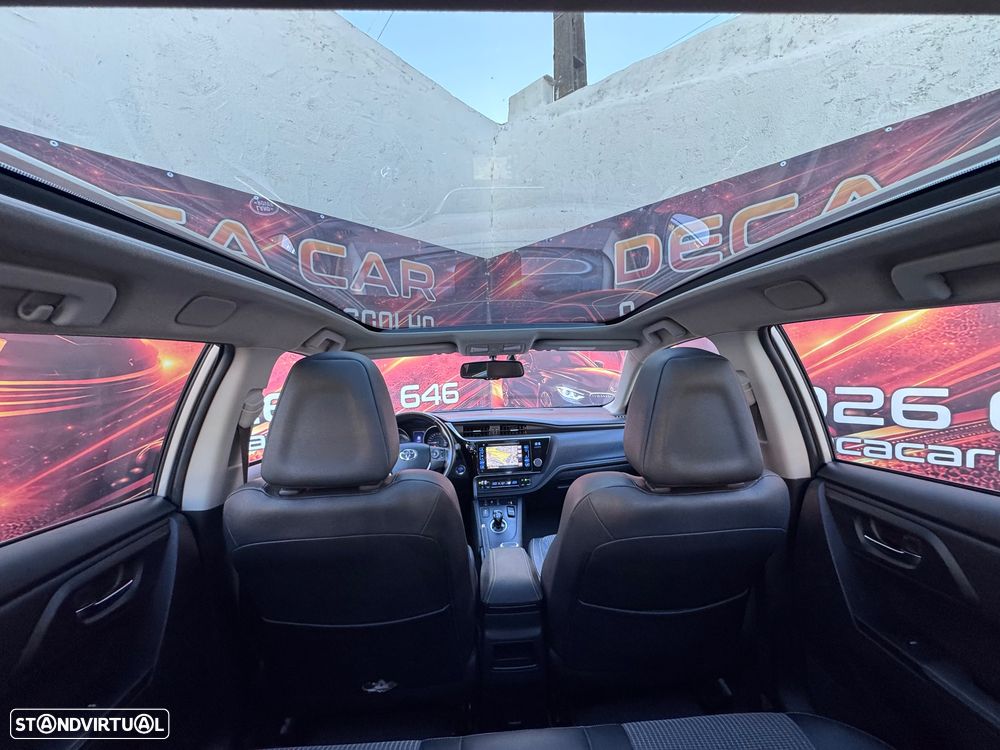 Toyota Auris Touring Sports 1.8 HSD Exclusive +Sky+Navi - 18