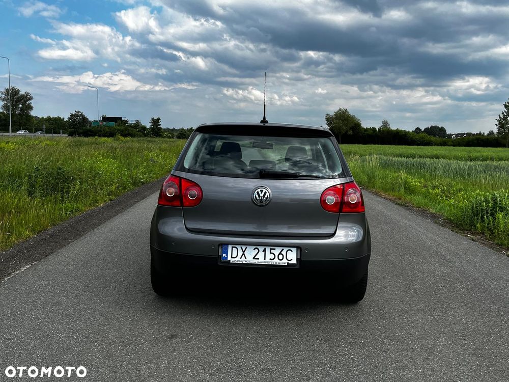 Volkswagen Golf - 10