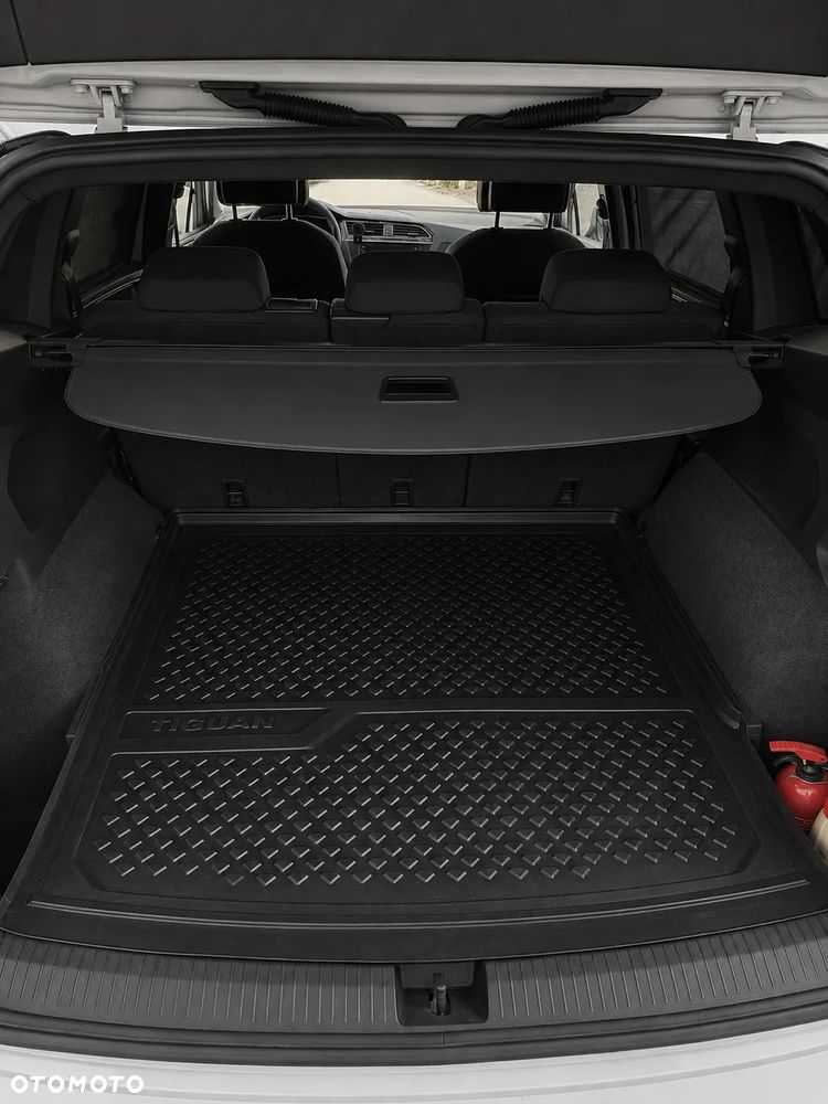 Volkswagen Tiguan - 10