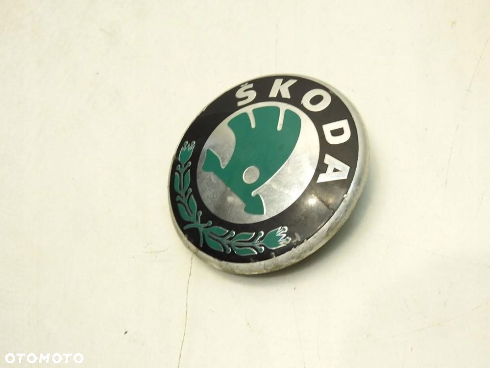 ZNACZEK LOGO EMBLEMAT SKODA FABIA II 1U0853621C - 6