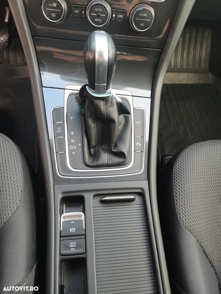 Volkswagen Golf 2.0 TDI DPF BMT DSG Comfortline - 9