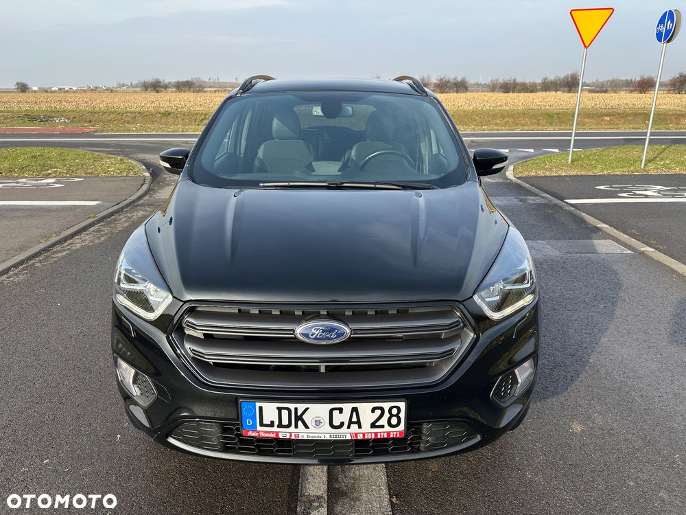 Ford Kuga 1.5 EcoBoost 2x4 ST-Line - 19