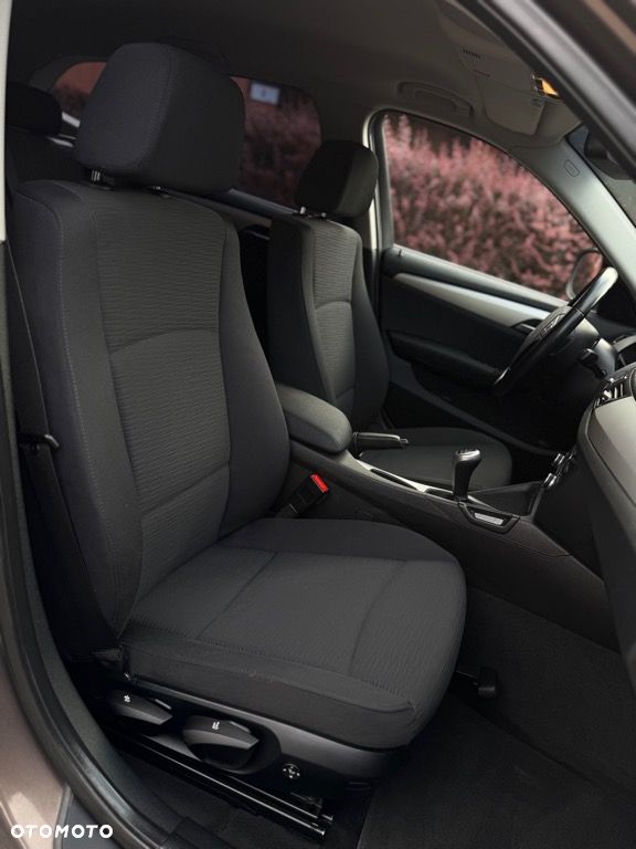 BMW X1 sDrive18i Sport Line - 31