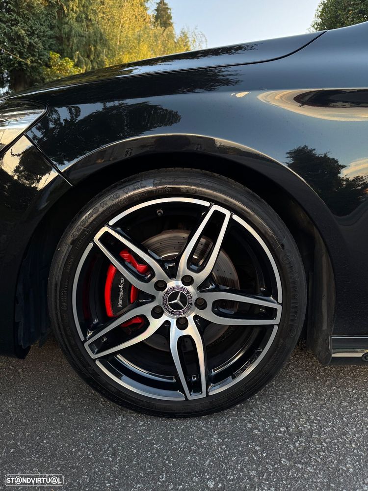 Mercedes-Benz CLA 220 d Shooting Brake AMG Line Aut. - 4