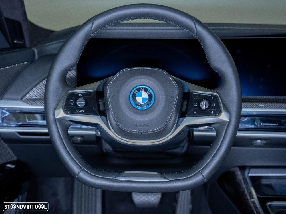 BMW i7 eDrive50 - 9
