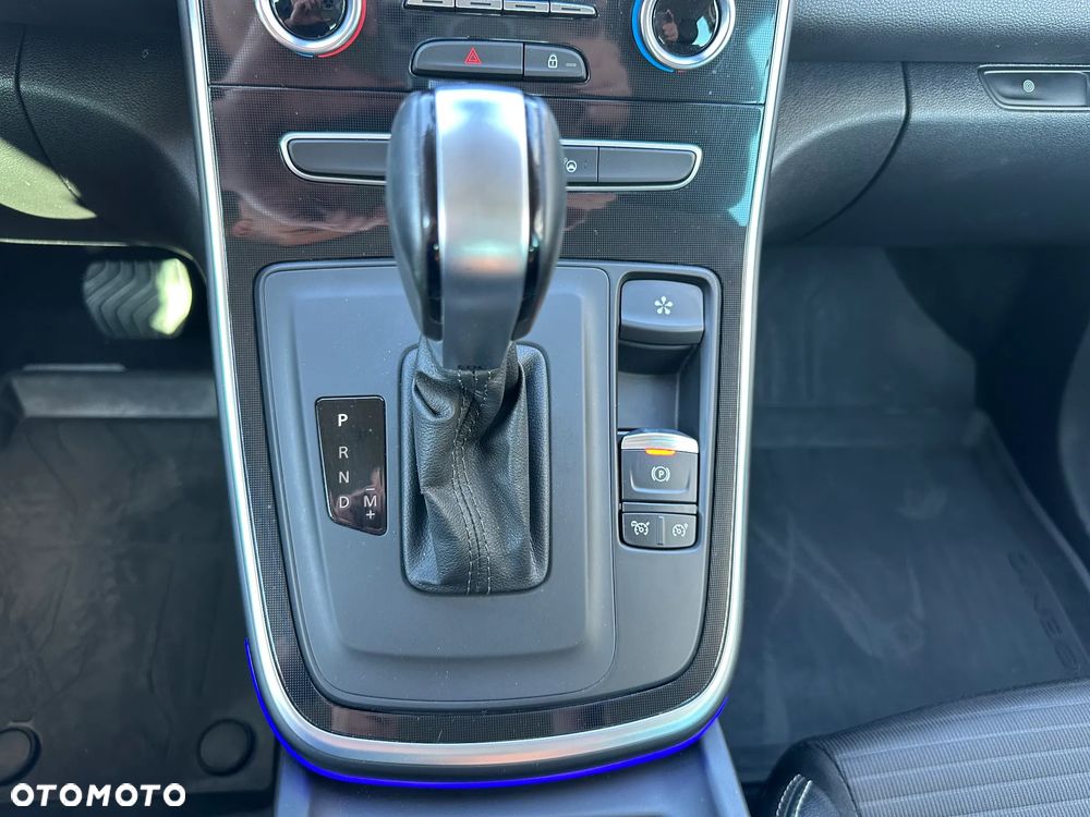 Renault Scenic - 25