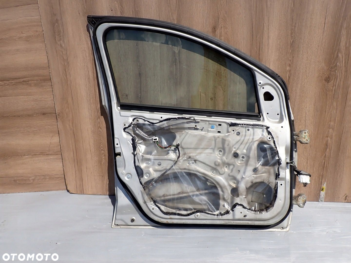 SUZUKI ALTO NISSAN PIXO 09- DRZWI PRZEDNIE LEWE Z2S - 13