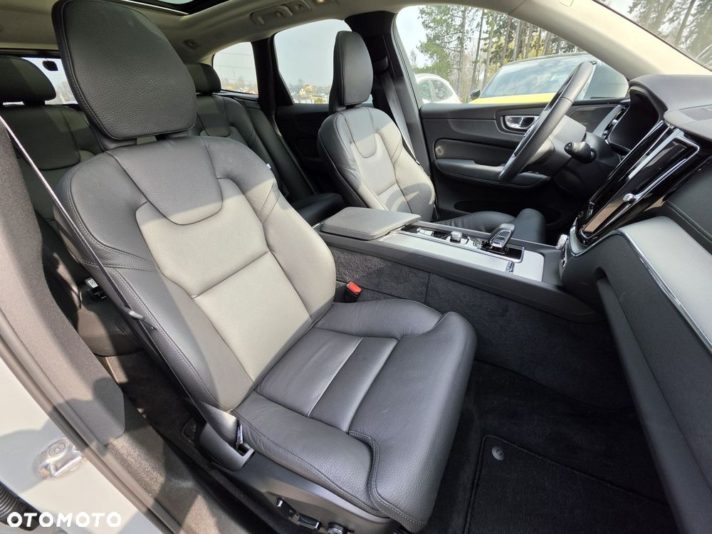 Volvo XC 60 - 8