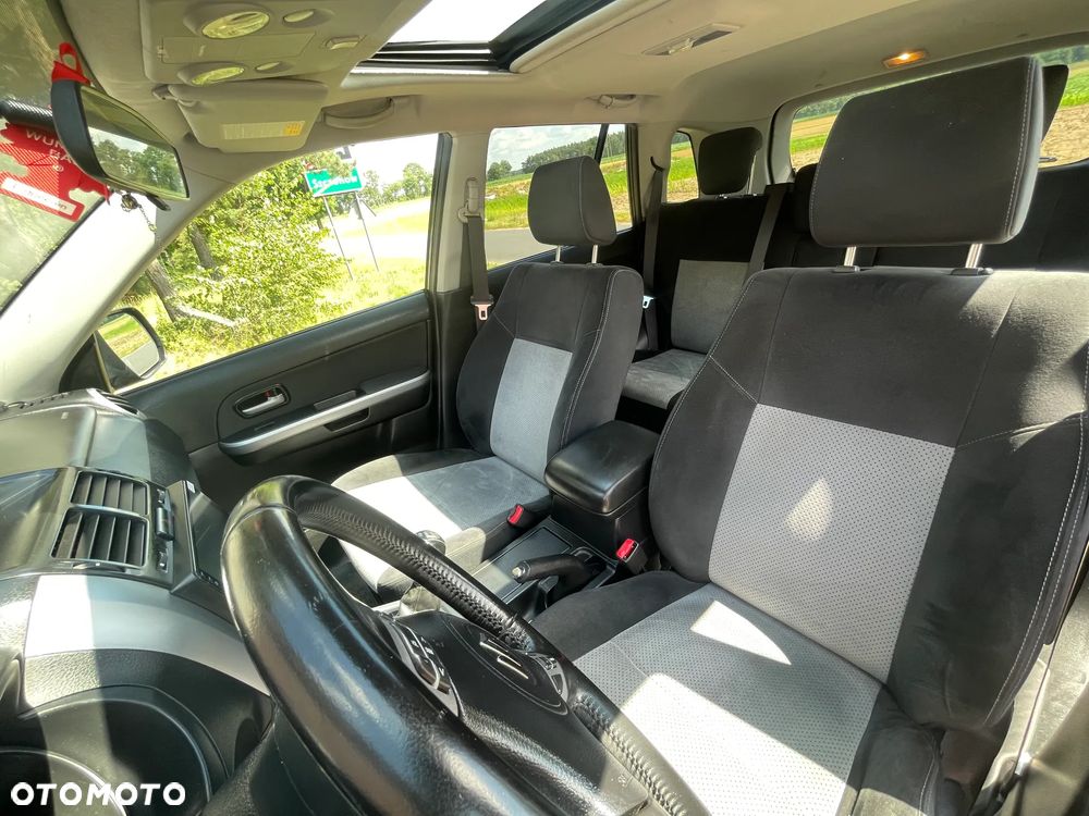 Suzuki Grand Vitara 1.9 DDiS - 12