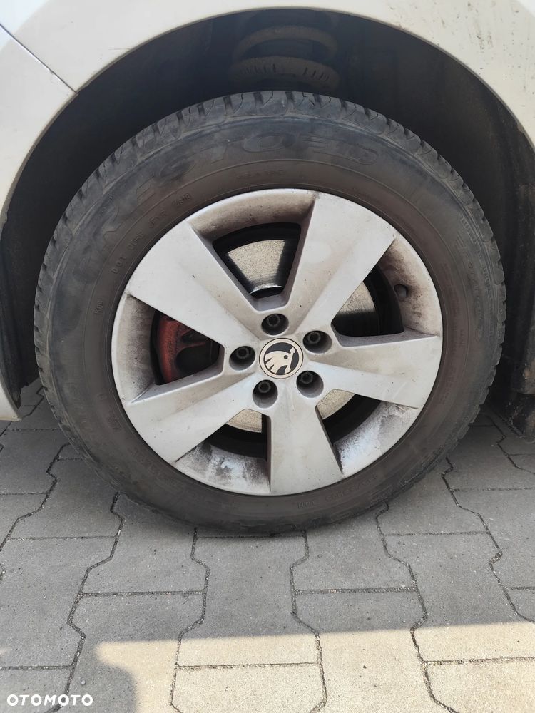 Skoda RAPID 1.6 TDI DPF Ambition - 5