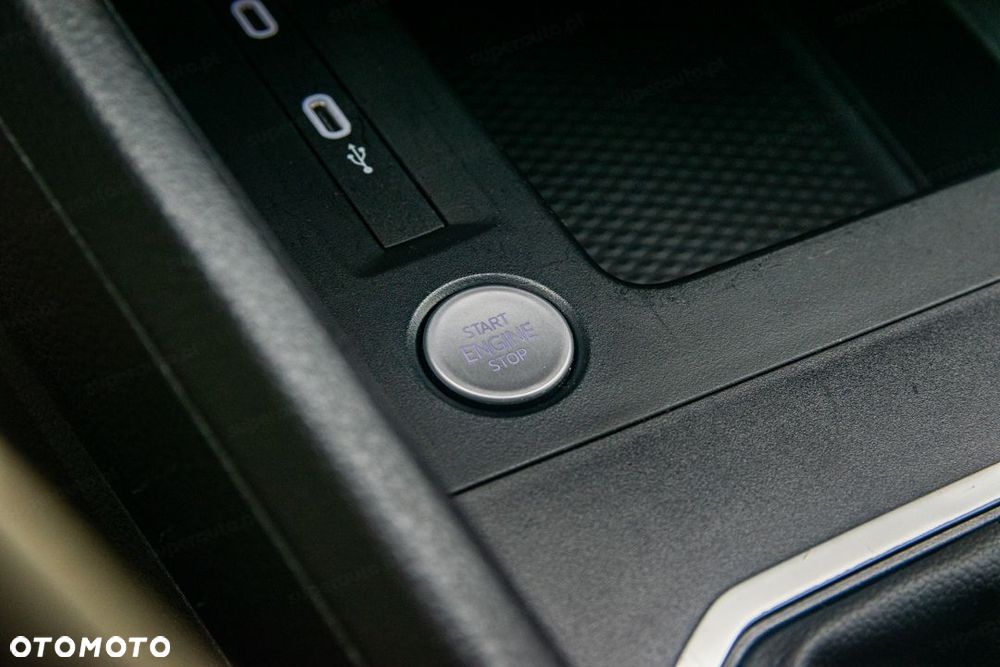 Ford Tourneo Connect Grand 2.0 EcoBlue Titanium - 28