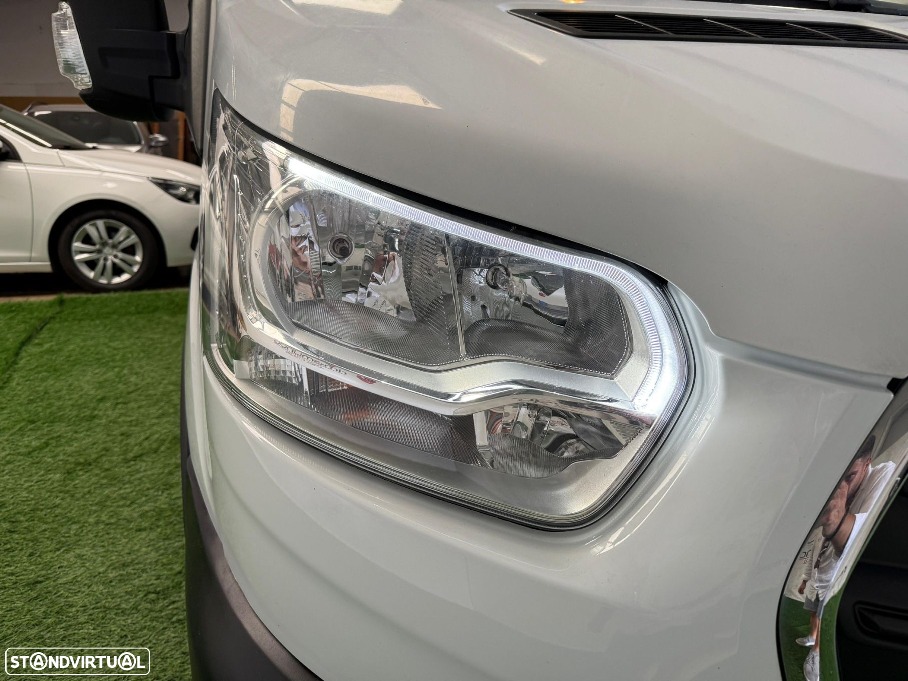 Ford Transit Outro - 14
