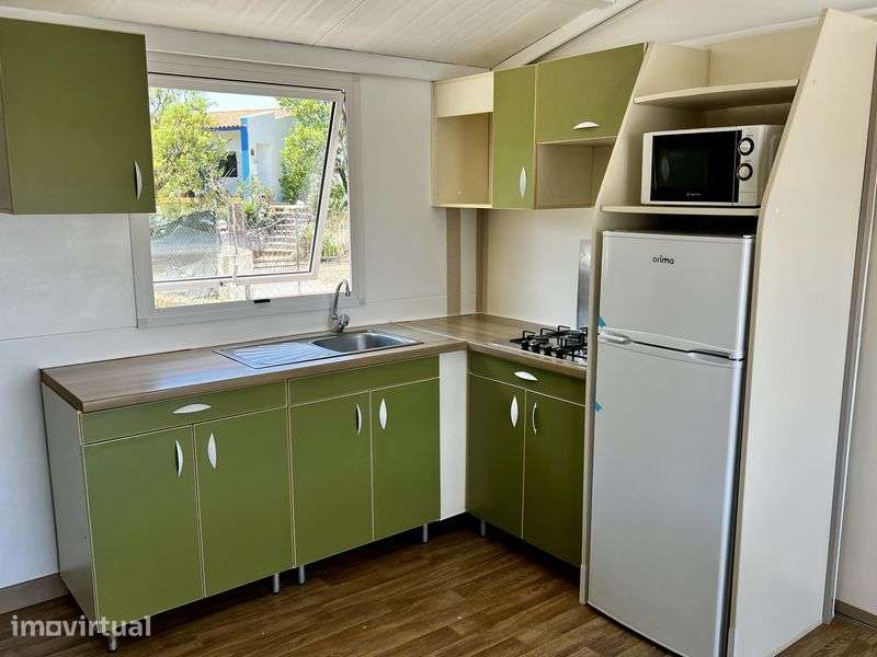 CHALET DESMONTÁVEL COM TERRAÇO COBERTO – PRONTO A INSTALAR - Grande imagem: 3/8