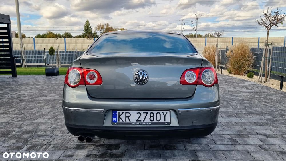Volkswagen Passat 2.0 TDI DPF Comfortline - 8