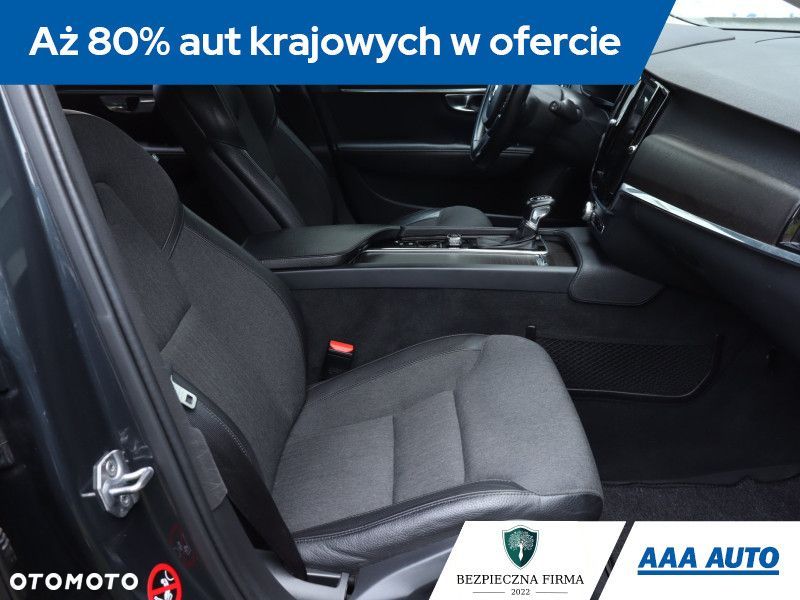 Volvo V90 Cross Country - 11