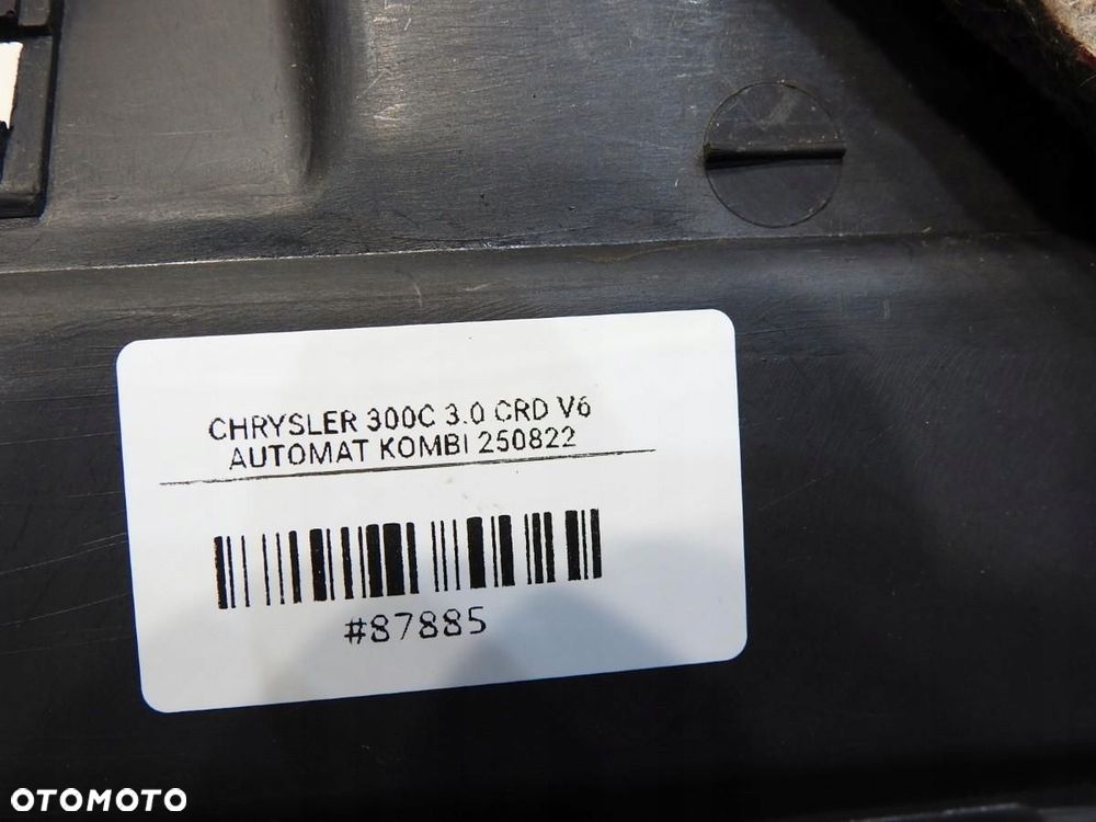 OSŁONA KLAPY TYLNEJ TYŁ CHRYSLER 300C KOMBI - 4