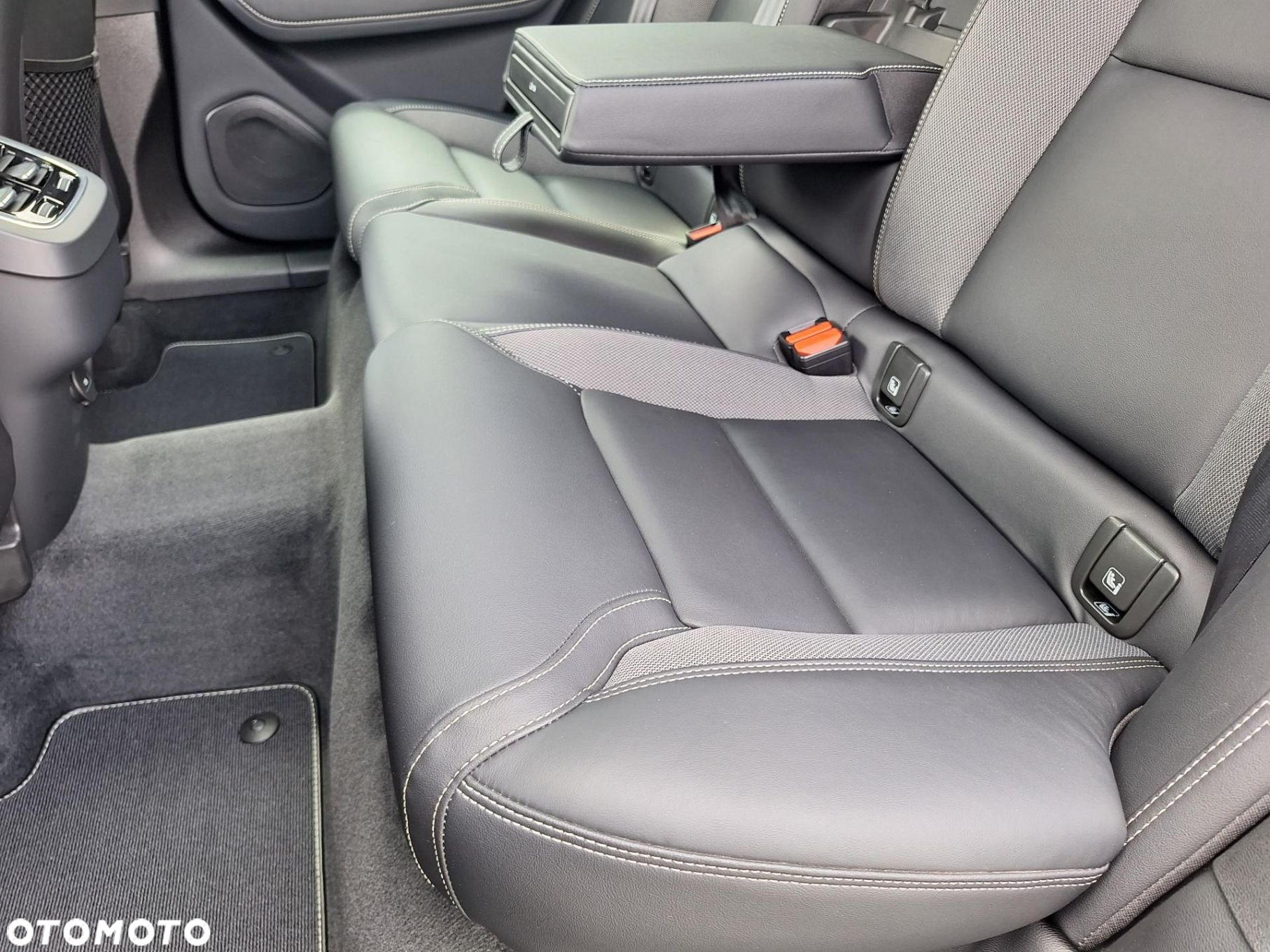 Volvo XC 60 - 30