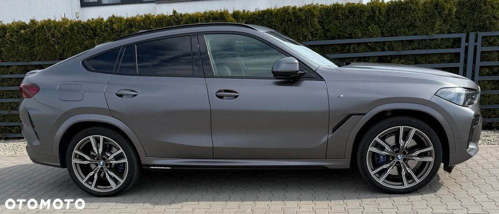 BMW X6 M50i - 2