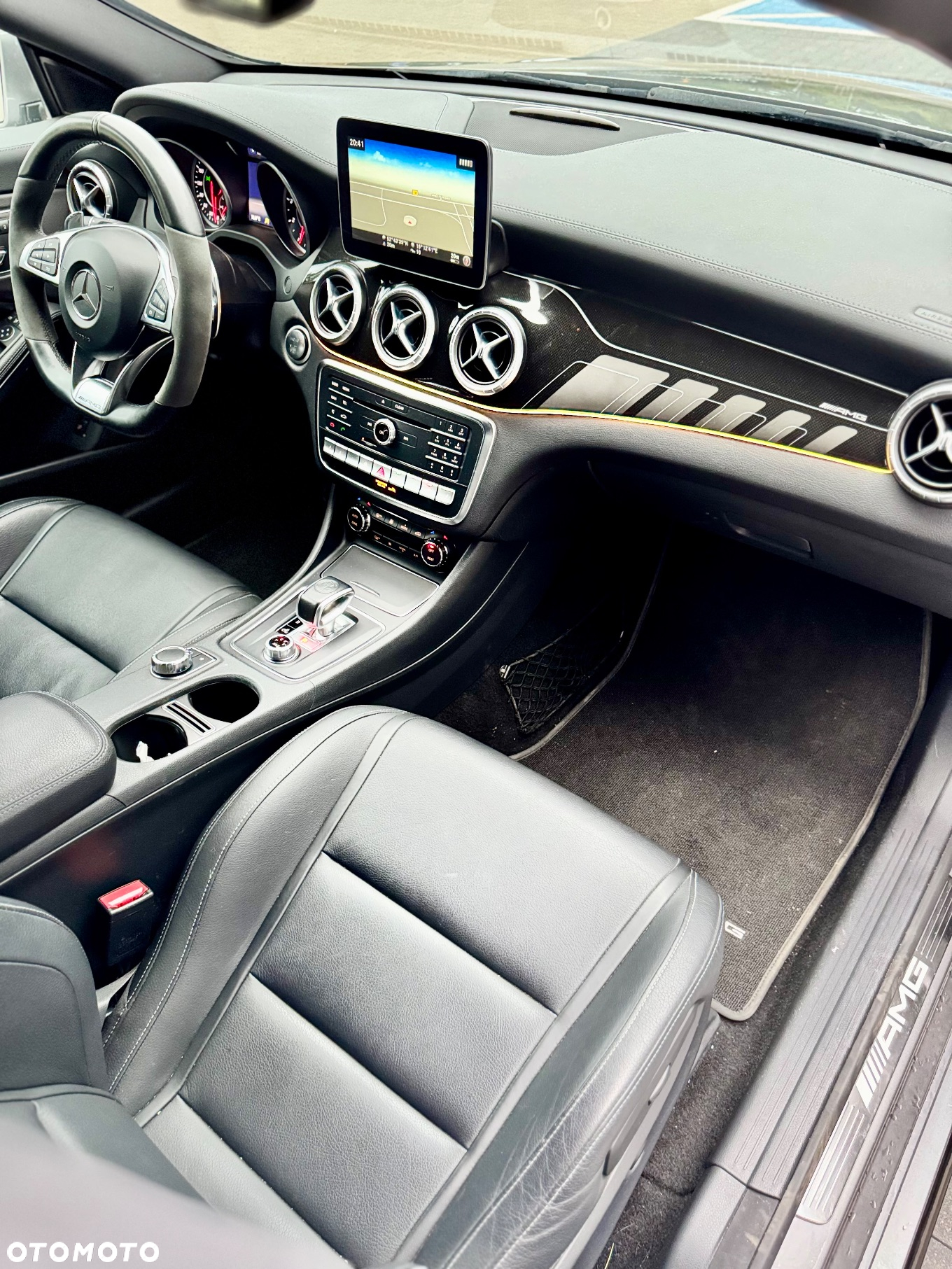 Mercedes-Benz CLA AMG 45 4Matic Shooting Brake 7G-DCT - 17