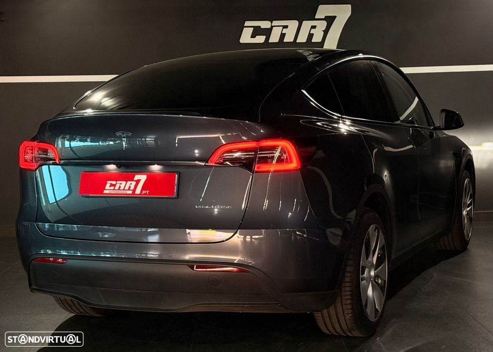 Tesla Model Y - 6