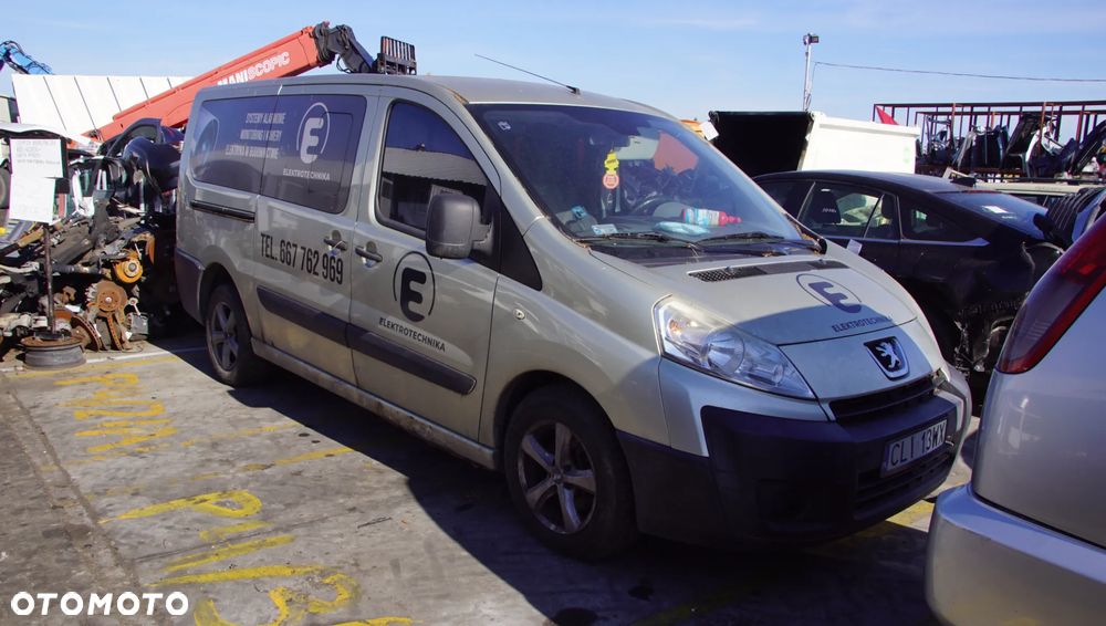 Auto na części - Peugeot Expert II 2.0 HDI 120 KM RHK 20MB12 KCY 2008R Silnik Skrzynia Drzwi Maska Zderzak Błotnik Lampa Lusterko Deska Kokpit Sterownik Moduł Czujnik Licznik Panel Kierownica - 1