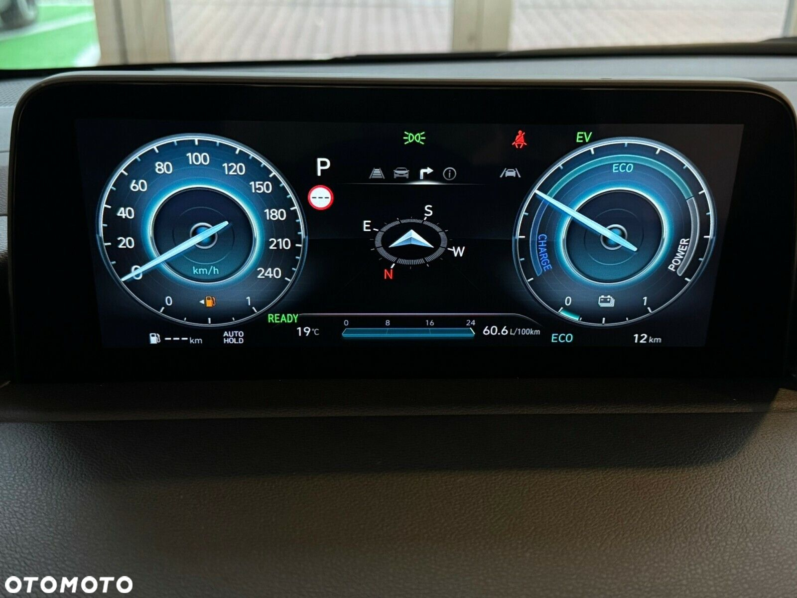 Hyundai Staria - 10