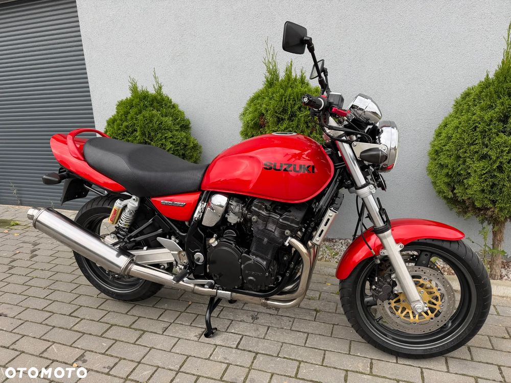Suzuki GSX - 3