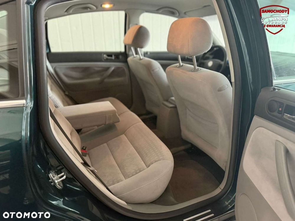 Volkswagen Passat - 37