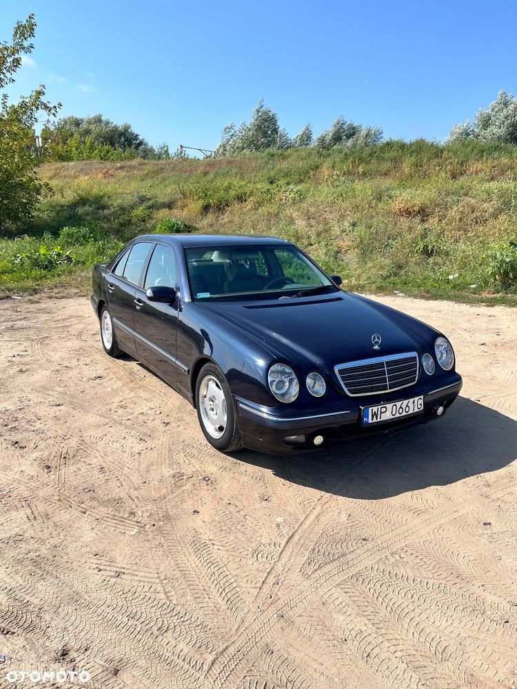 Mercedes-Benz Klasa E - 2