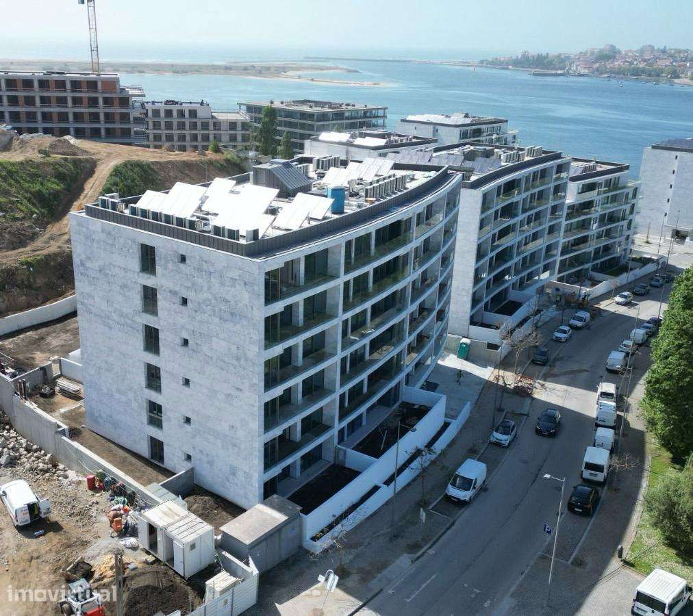 Apartamento T2 Novo com Lugar de garagem  e vista para rio Douro e mar - Widok 2