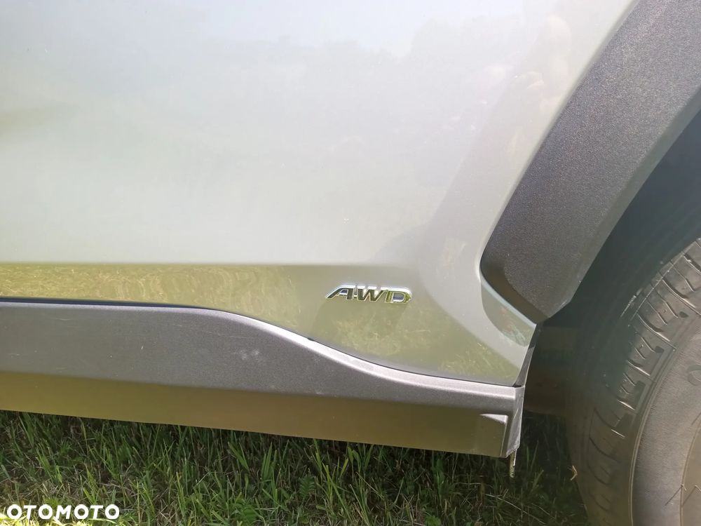 Toyota RAV4 - 8