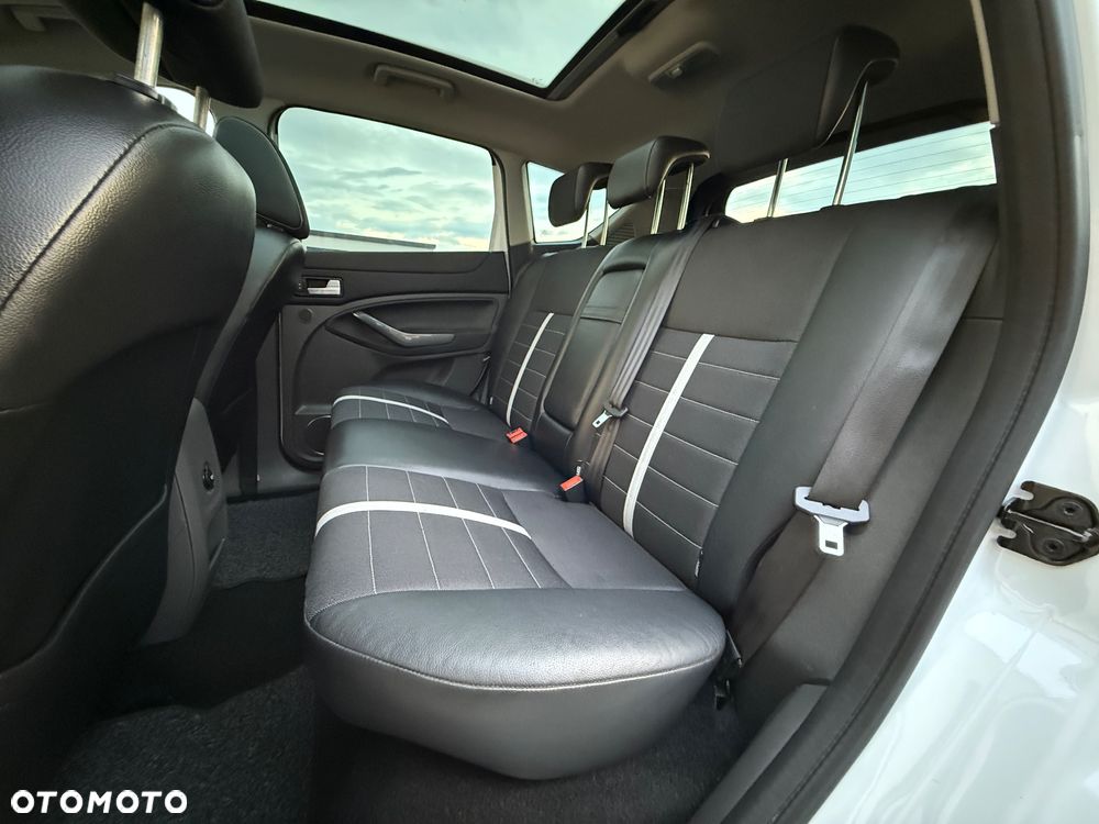 Ford Kuga - 24
