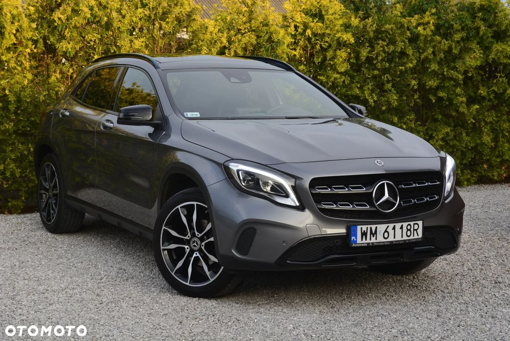 Mercedes-Benz GLA 200 7G-DCT AMG Line - 1