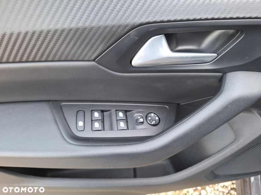 Peugeot 508 1.6 PureTech HYbrid PHEV Allure S&S EAT8 - 19