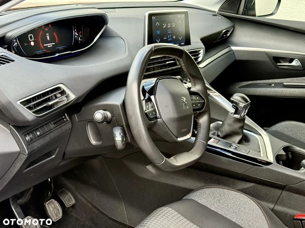 Peugeot 3008 1.2 PureTech Active Pack S&S - 24