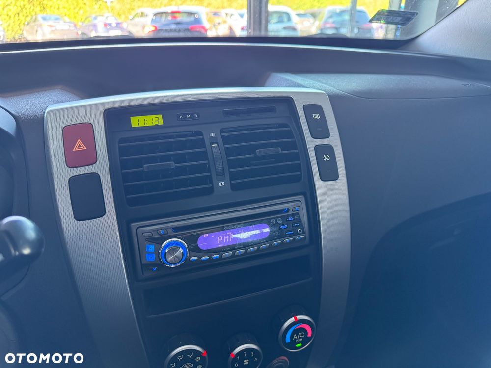 Hyundai Tucson 2.0 Comfort 2WD - 24