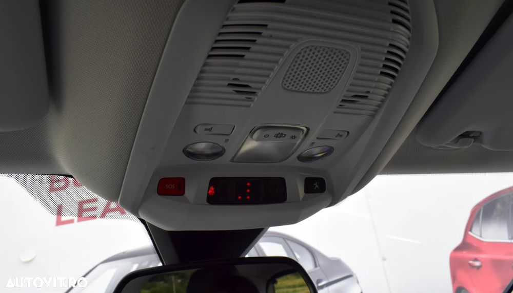 Peugeot 3008 PureTech 130 Stop & Start EAT6 Allure - 16
