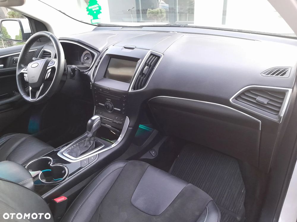 Ford Edge - 18
