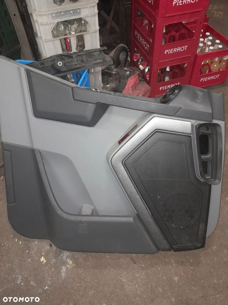 Tapicerka drzwi lewych Renault gama T - 1