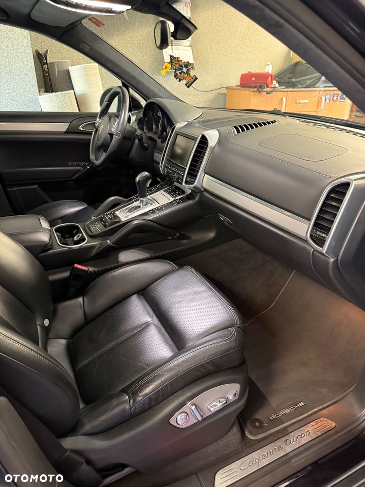 Porsche Cayenne - 28