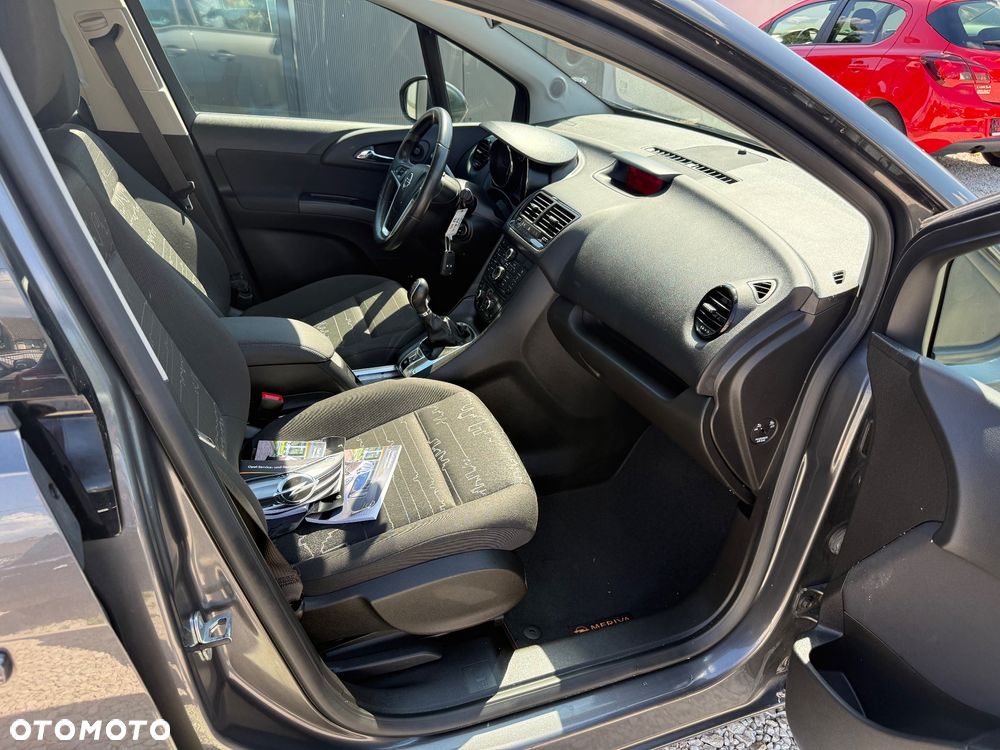 Opel Meriva 1.4 T Essentia S&S - 9