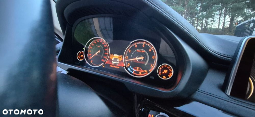 BMW X6 xDrive35i - 9