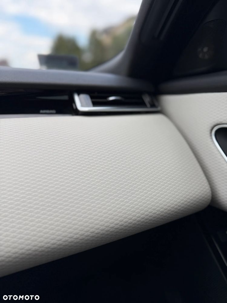 Land Rover Range Rover Velar 2.0 P250 R-Dynamic SE - 28