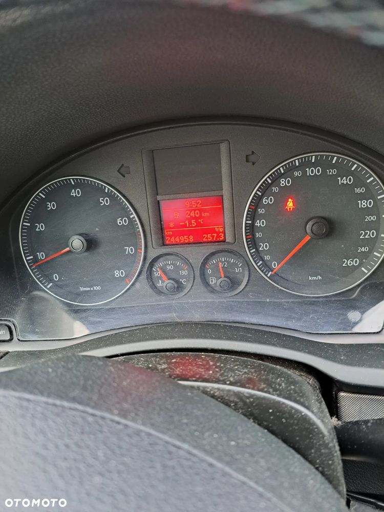 Volkswagen Golf - 6