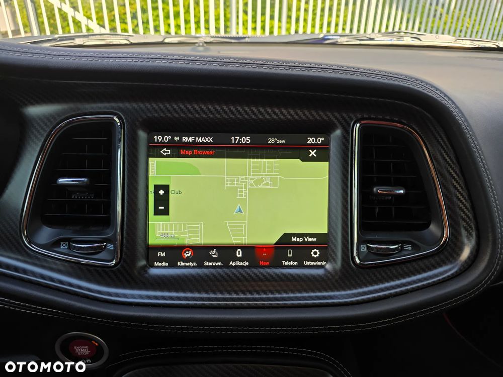 Dodge Challenger 6.2 Hellcat - 13