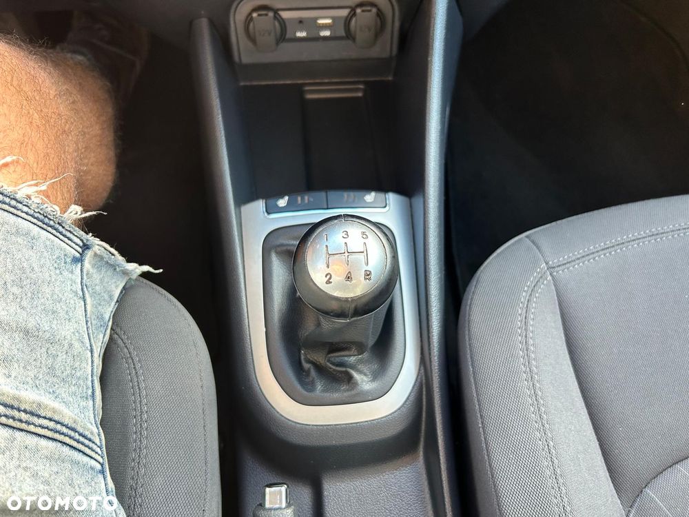 Kia Rio 1.2 M - 34